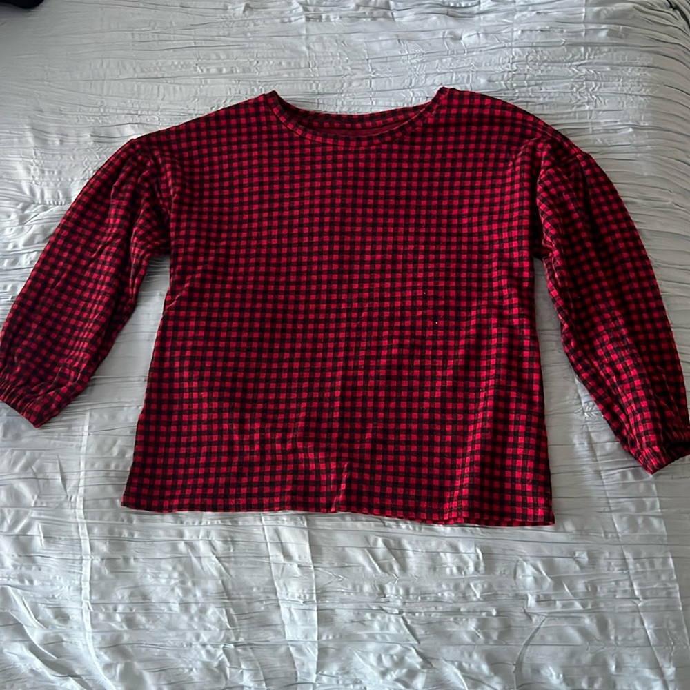 Girls Xtra-Large Red Checkered Old Navy Long Sleeve With Cuffed wirstbands